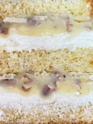 Przekrój tortu tiramisu